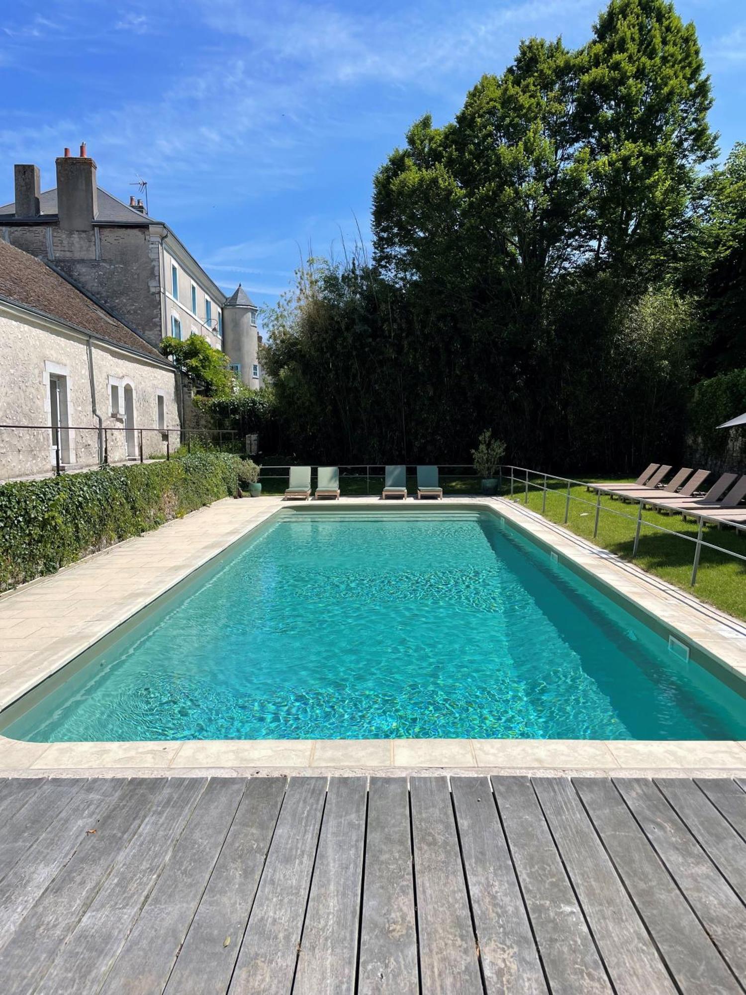 Hostellerie De L'Ecu De Bretagne Beaugency Exterior foto